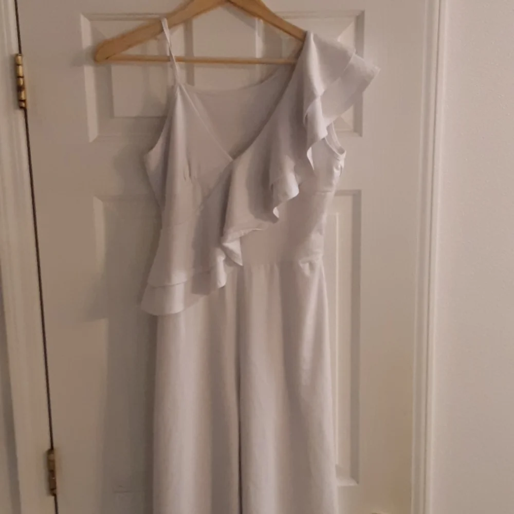 Womens sleeveless romper sz med - Picture 1 of 4